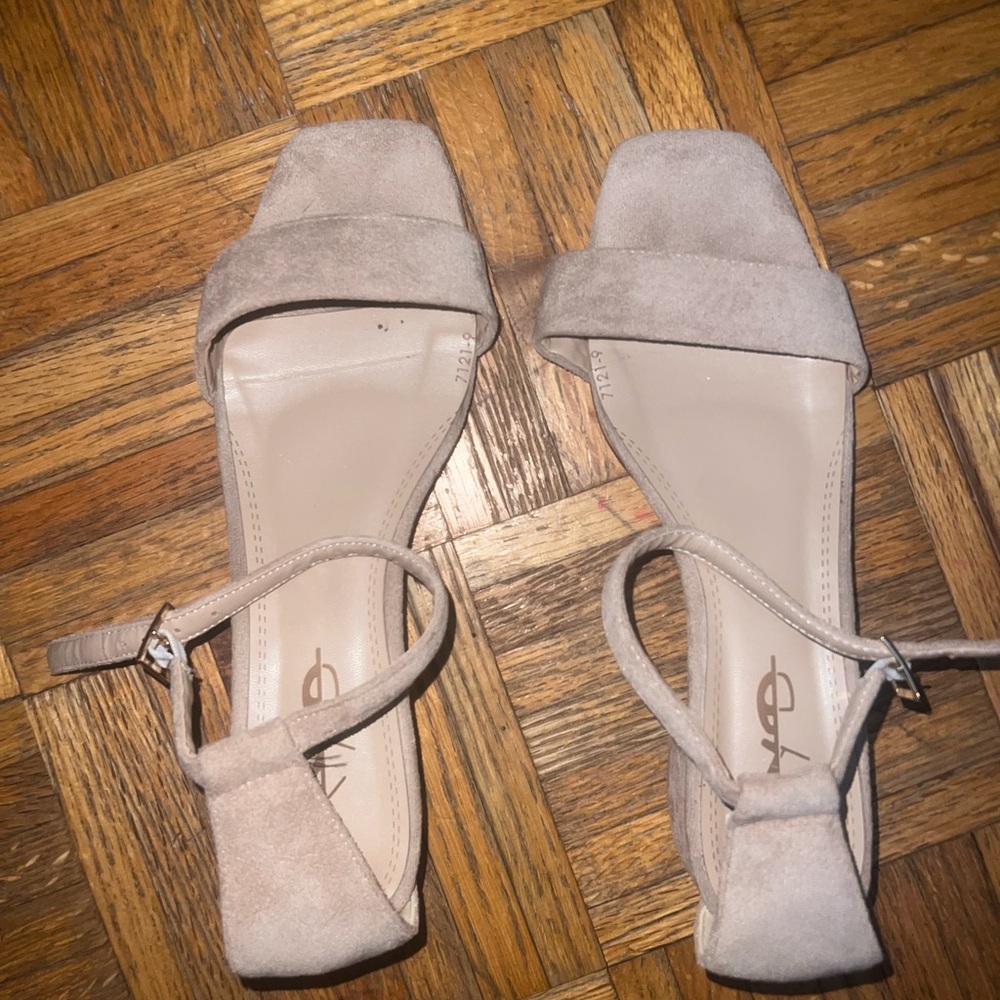 Elegant Beige Suede Women's Sandals